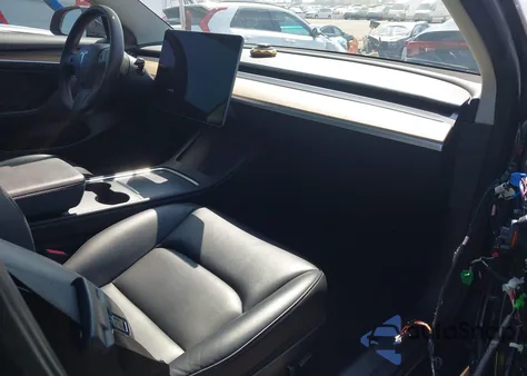 2022 Tesla Model 3 Rear-Wheel Drive from USA, damaged, VIN 5YJ3E1EA2NF373541